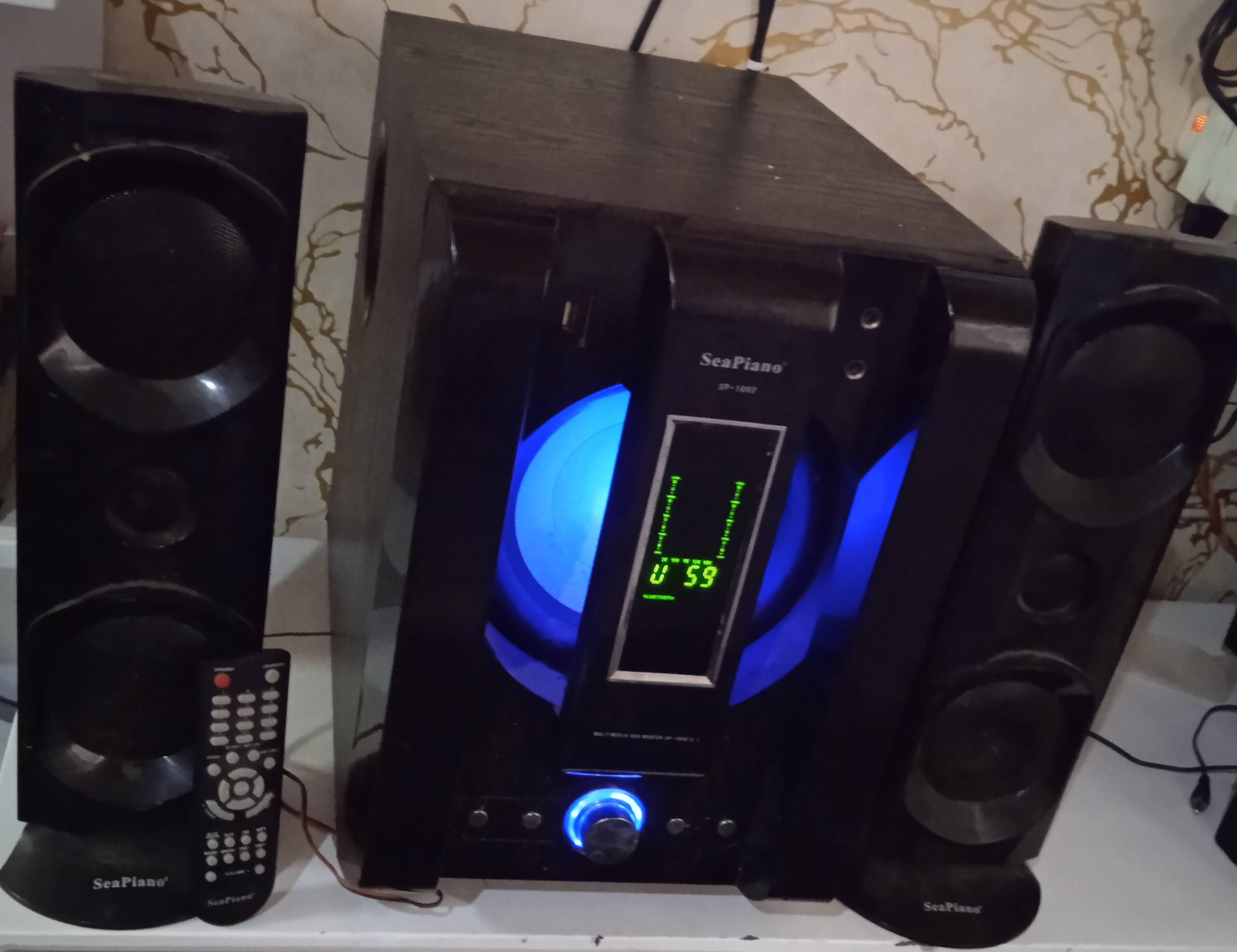 Subwoofer seapiano kubwa