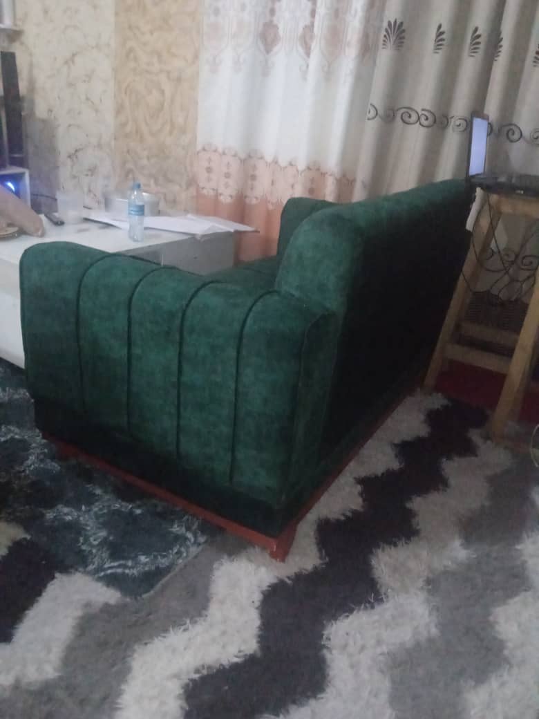 Sofa la spring watu wawili 